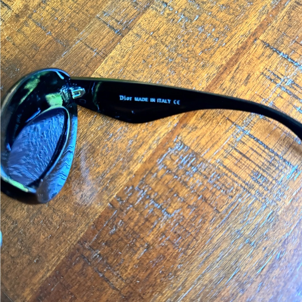 Black Round Dior Sunglass - Picture 5 of 5